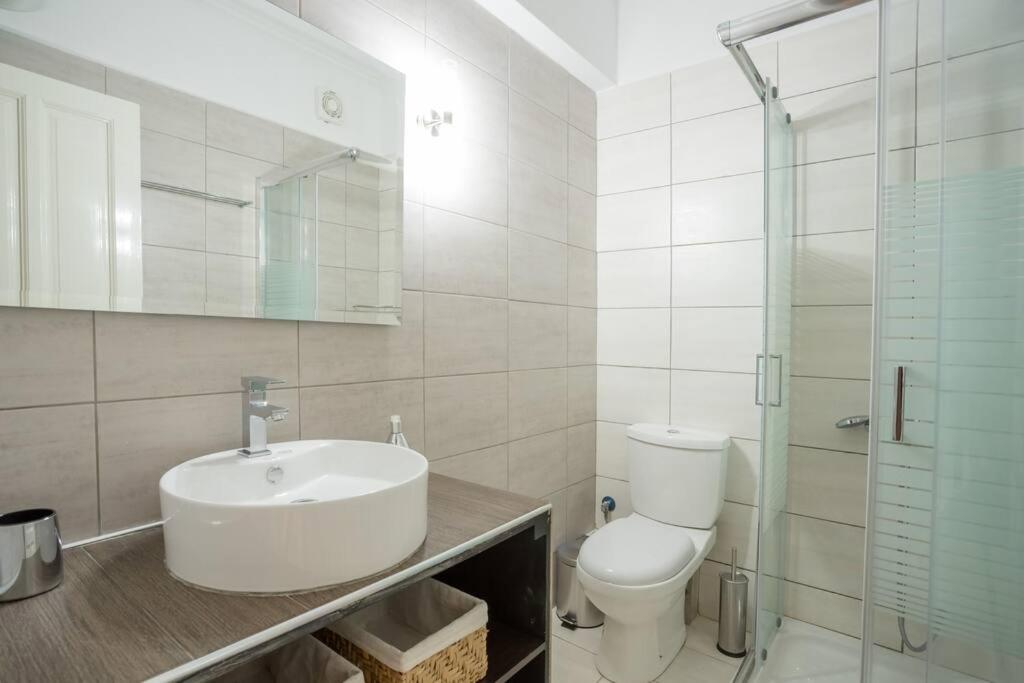 New  2 Bedroom/ 2 Bath Ap.Nidri, Familia Екстериор снимка